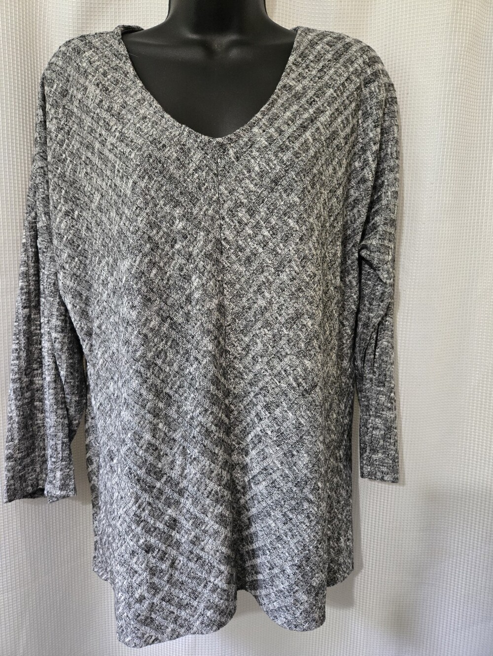 Grey Textured V-Neck Pullover Top